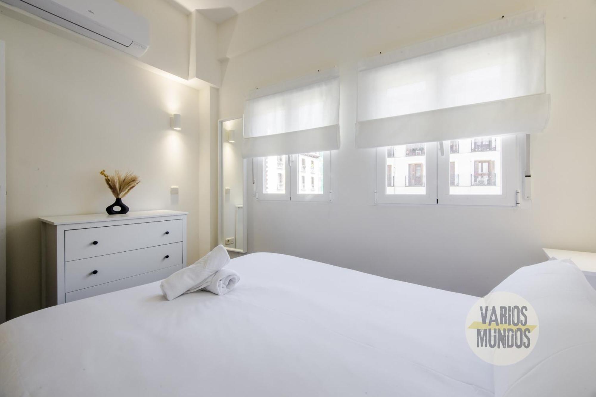 Confortable Apt Para 3 Pax A 1 Min De Gran Via Madrid Exterior photo